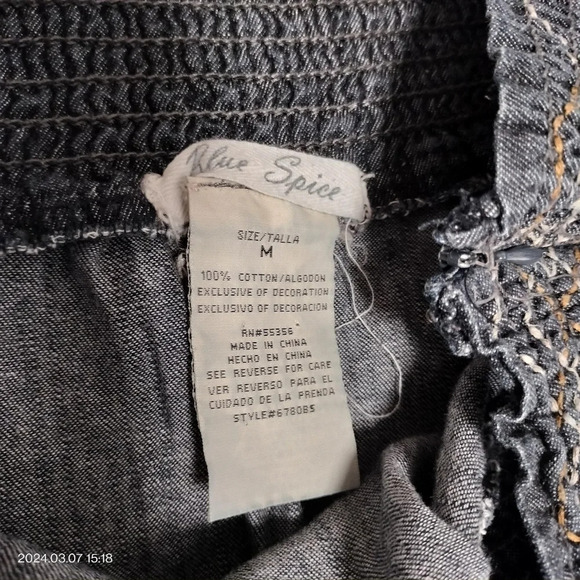 Blue Spice Size Medium Chambray Shirring Romper Jumpsuit shorts Pockets - Picture 8 of 11